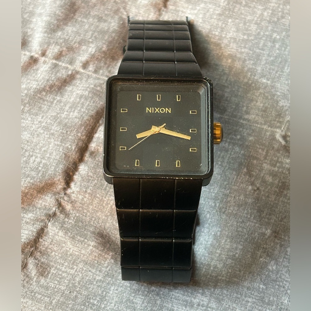 Nixon The Quatro Mens Watch